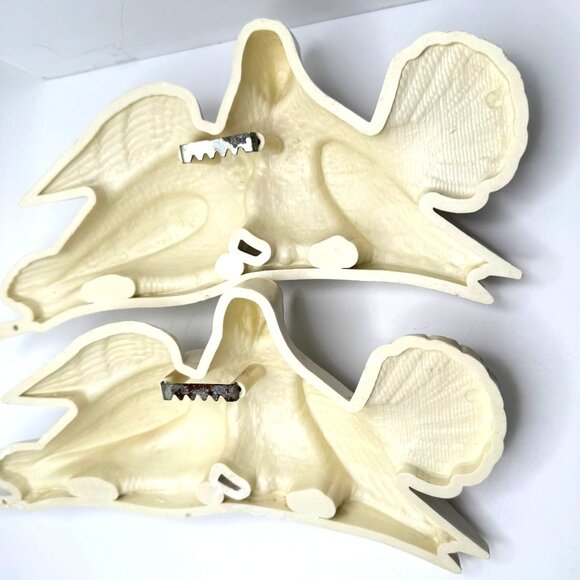 1977 Burwood Vtg 2 Pc Doves Wall Plaques Syroco Style Off-White Molded Plastic - Picture 6 of 10